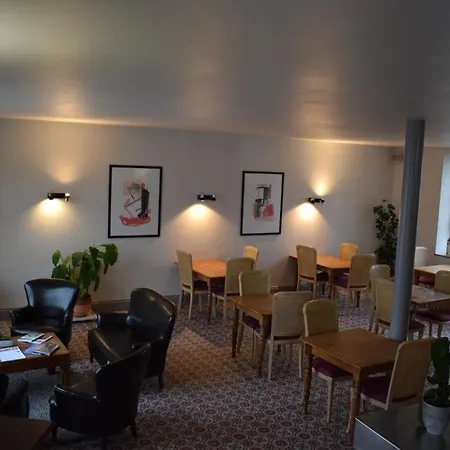 Hotel De France 2*